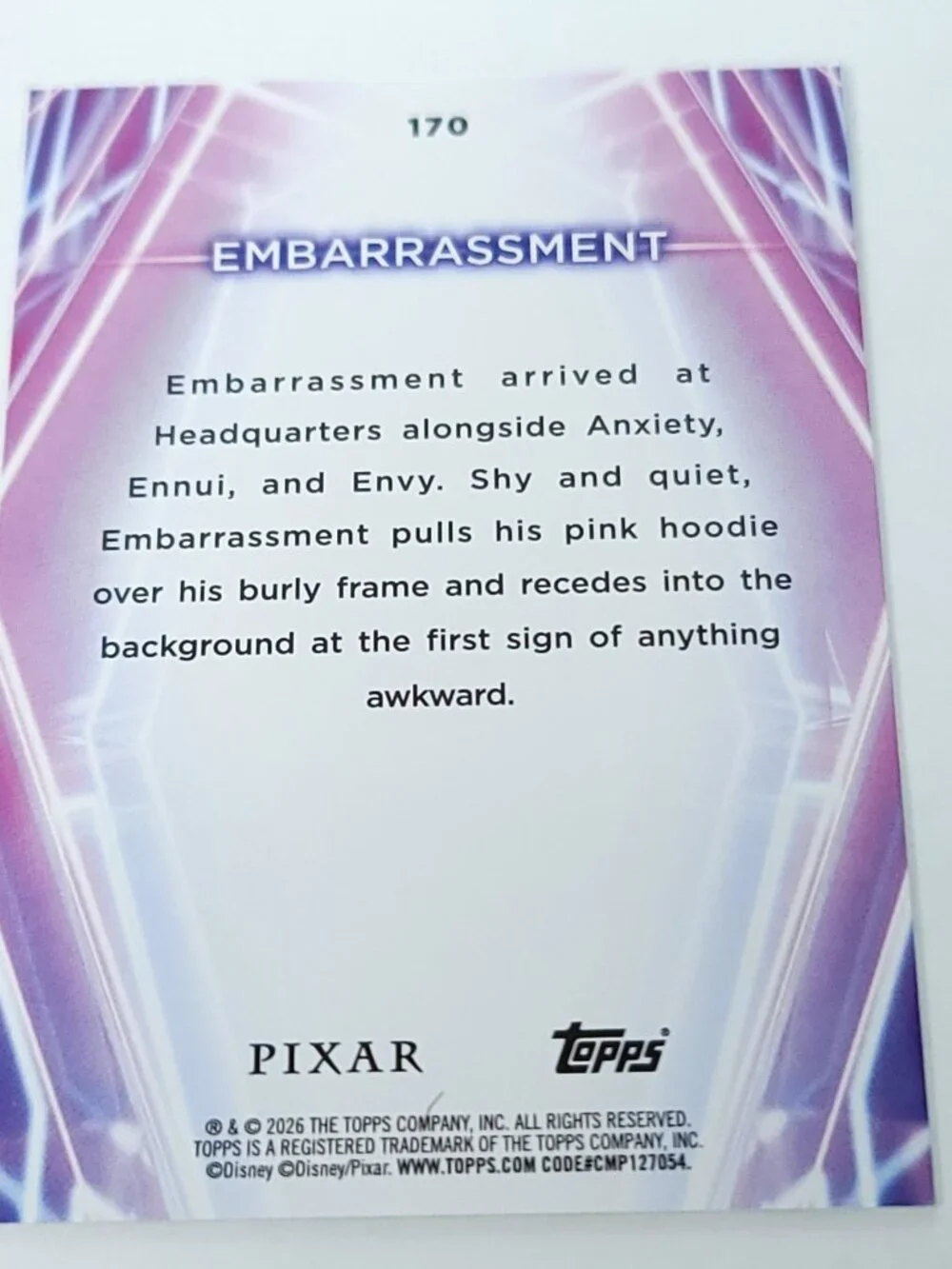 Embarrassment Topps 2026 Disney Neon Holo Parallel Refractor Limited 034/199 - Picture 4 of 4